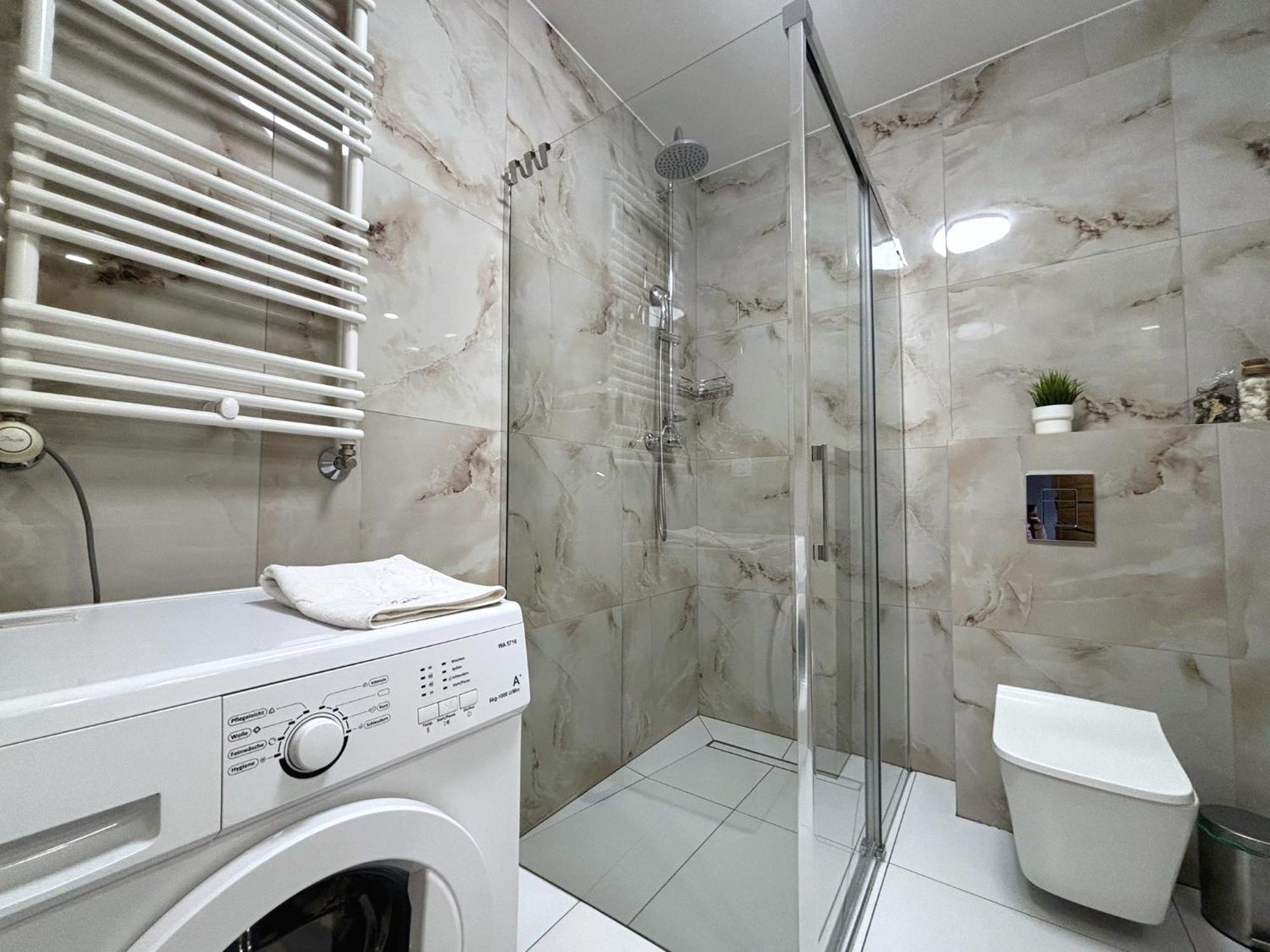 Apartamenty Bryza-Matejki 1B-Parking 斯维诺乌伊希切 外观 照片