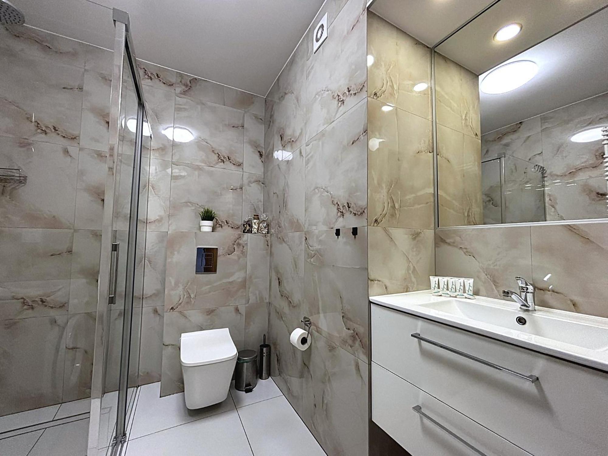 Apartamenty Bryza-Matejki 1B-Parking 斯维诺乌伊希切 外观 照片